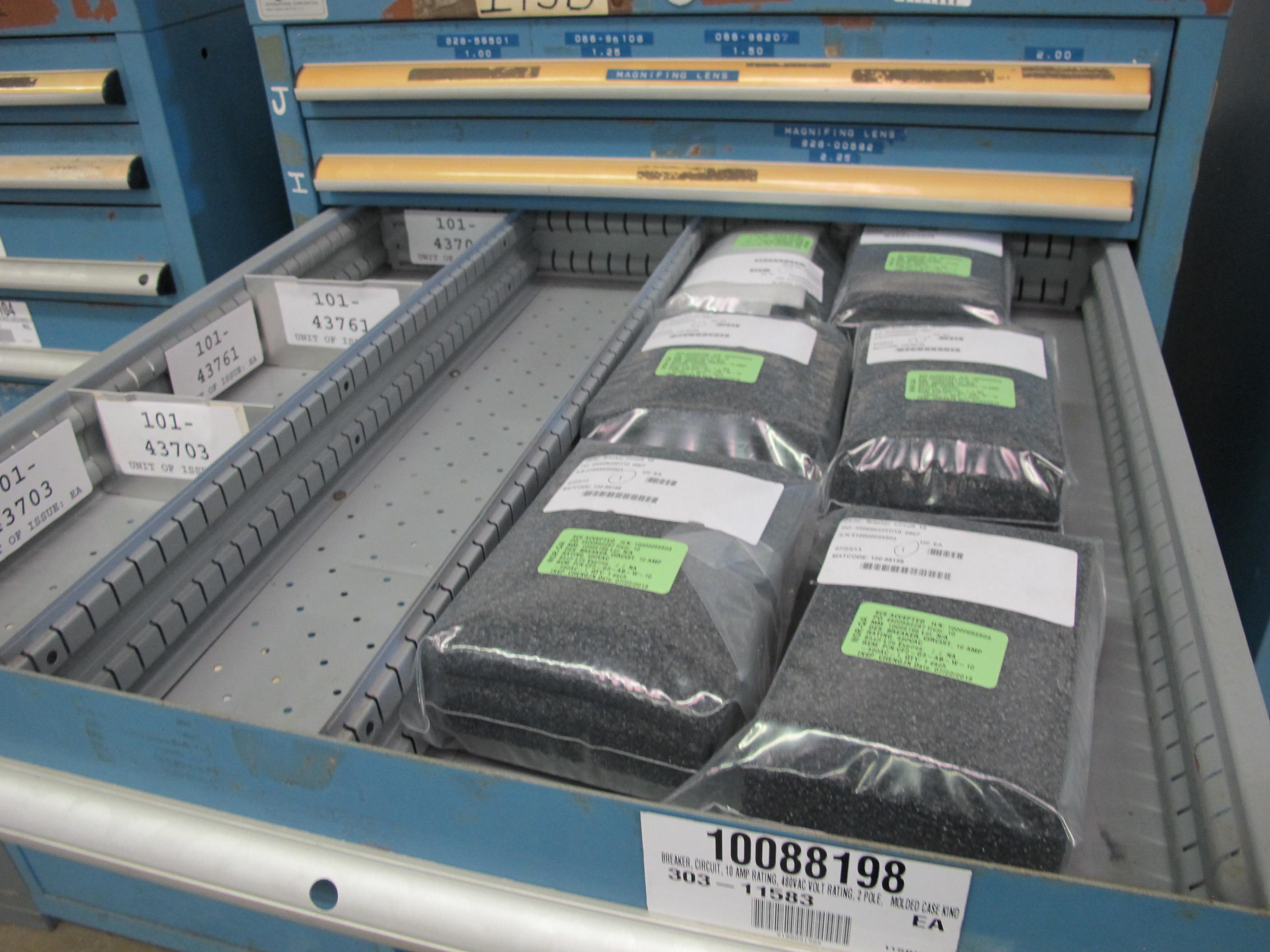 LISTA HEAVY DUTY 10-DRAWER PARTS CABINET W/ CONTENTS (W-44) LOADING & HANDLING FEE $25-